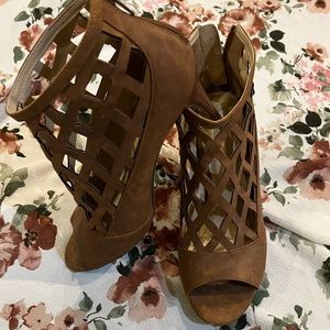 Impo Tanier Peep Toe Caged Boot size 7